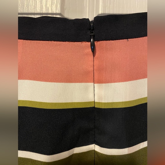 Ann Taylor Skirt Size 2 NWT - Picture 4 of 8